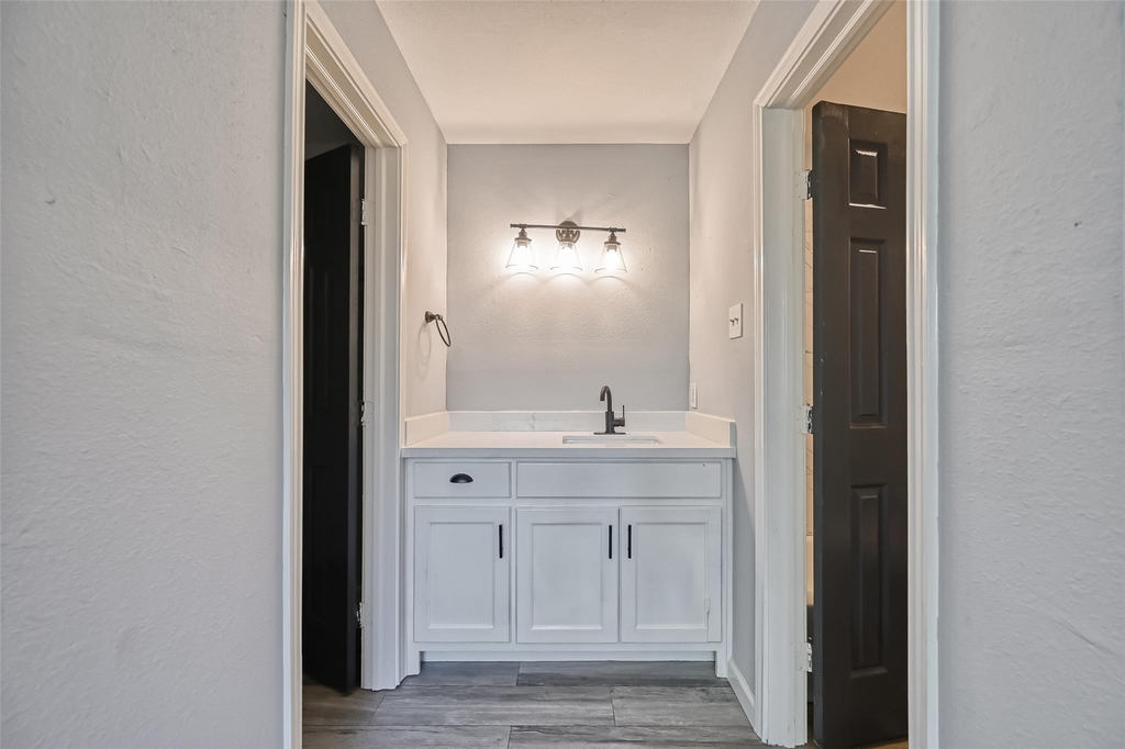 8623 Valley Forest Drive - Photo 27