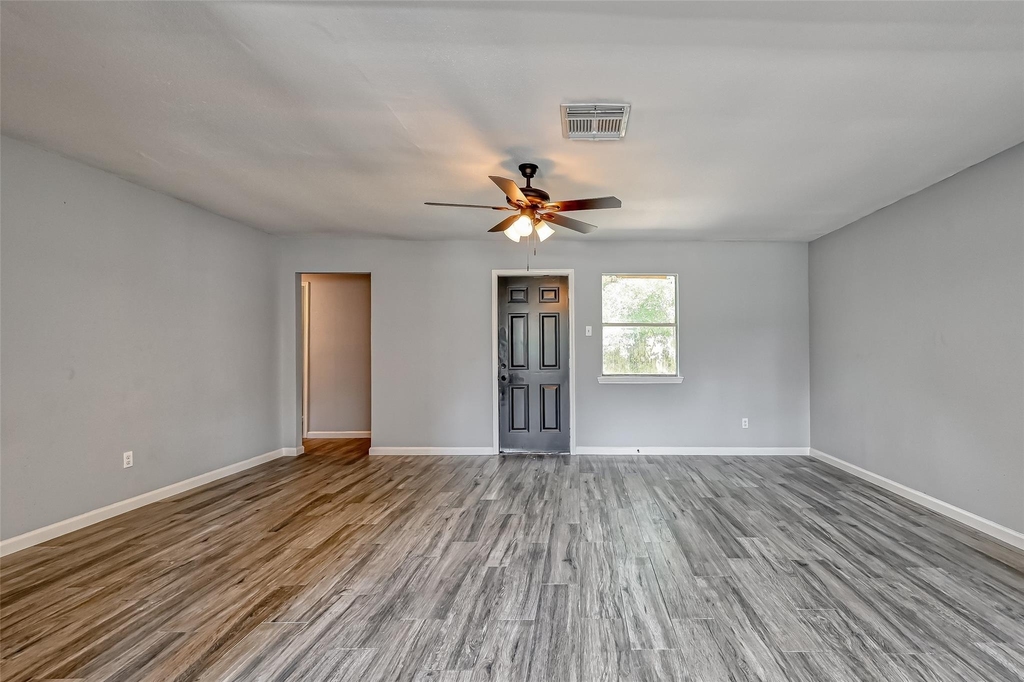 8623 Valley Forest Drive - Photo 11