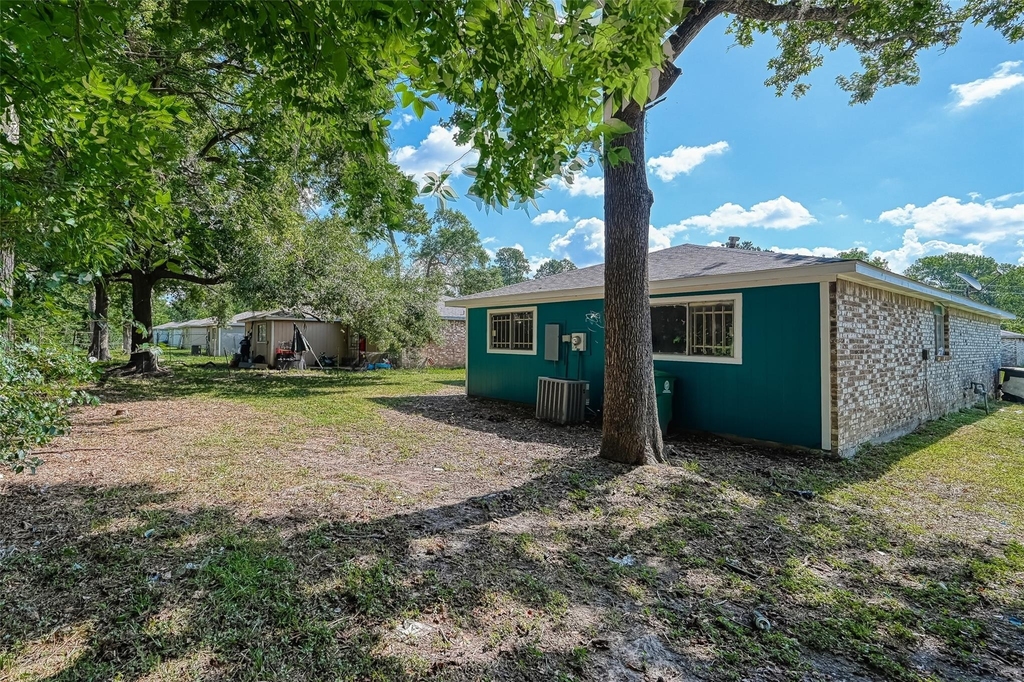 8623 Valley Forest Drive - Photo 31