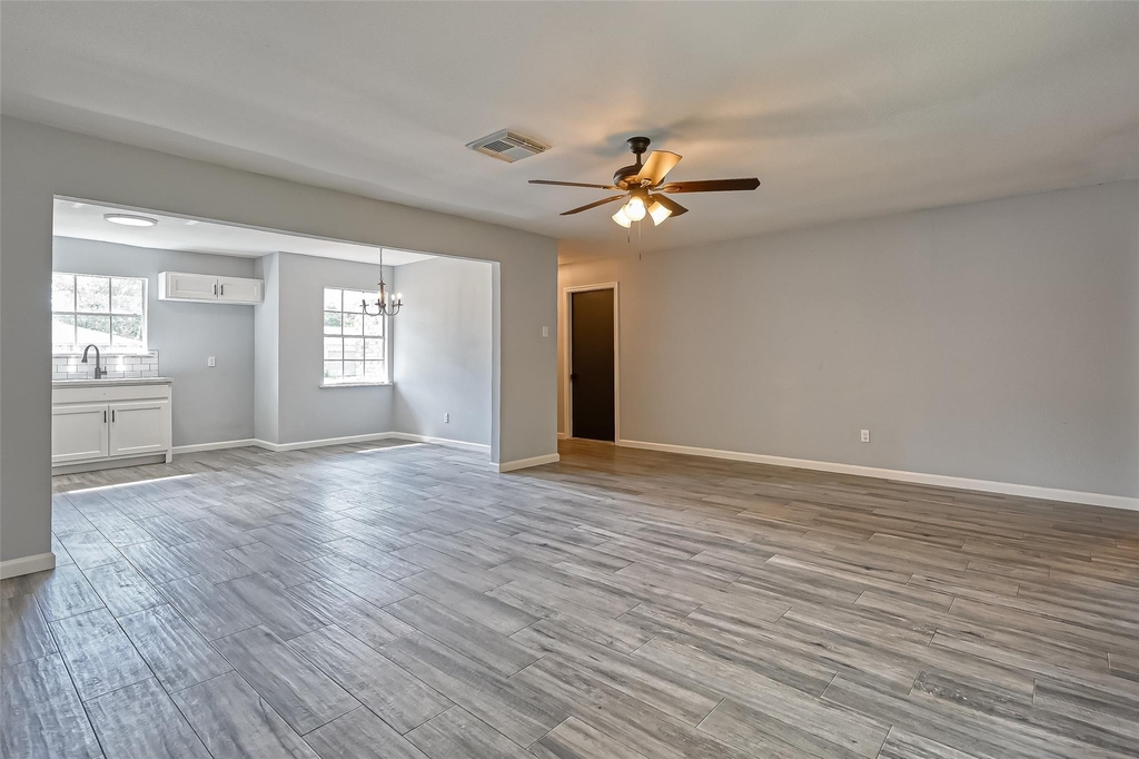 8623 Valley Forest Drive - Photo 9