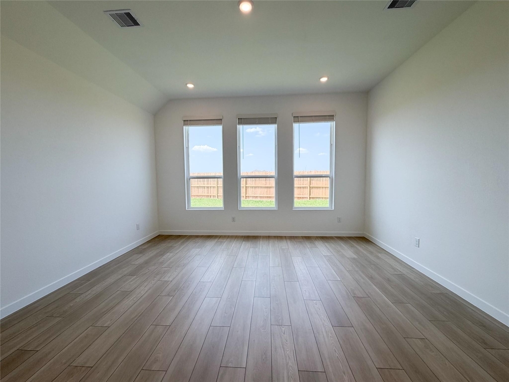 2503 Pine Bluff Drive - Photo 5