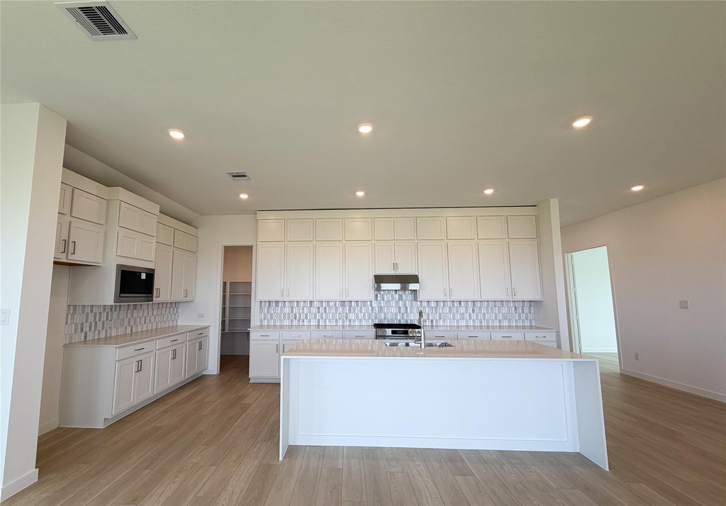 2503 Pine Bluff Drive - Photo 3