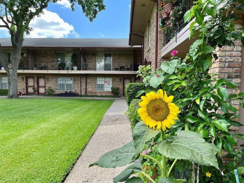 7600 Burgoyne Road - Photo 12