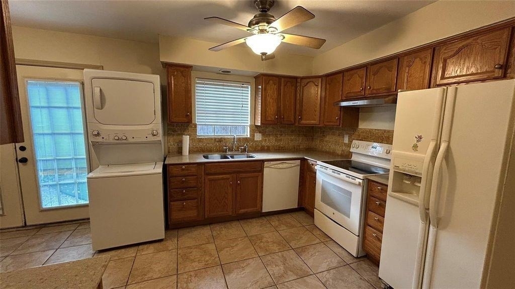 7600 Burgoyne Road - Photo 11