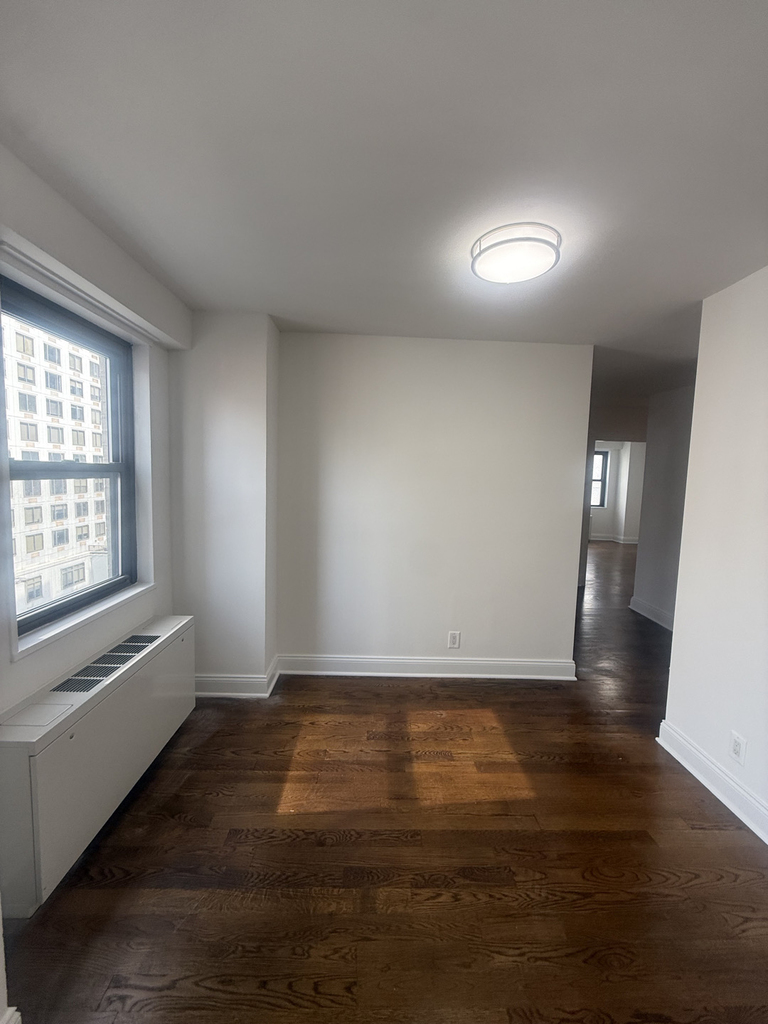 400 East 89th Street - Photo 5