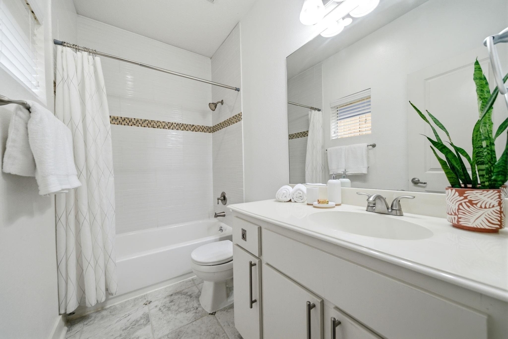 1910 Fletcher Street - Photo 9