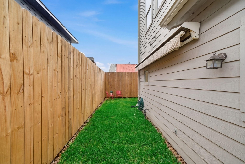 1910 Fletcher Street - Photo 31
