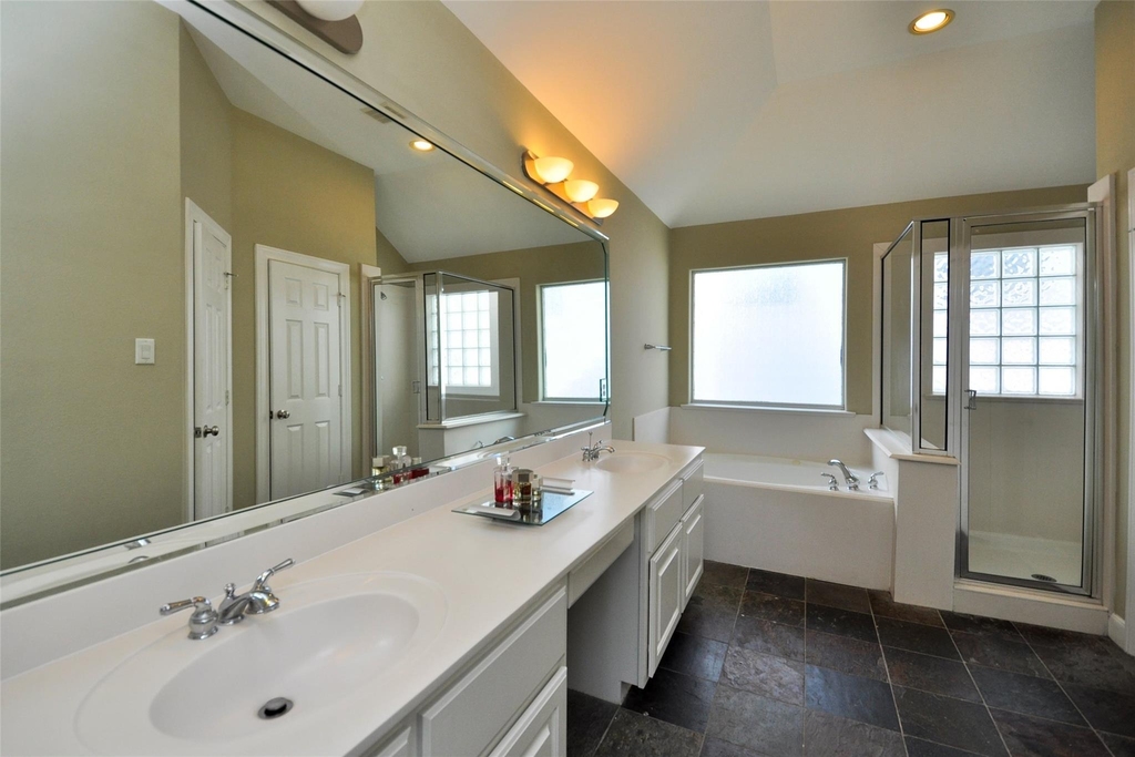 1613 Detering Street - Photo 19