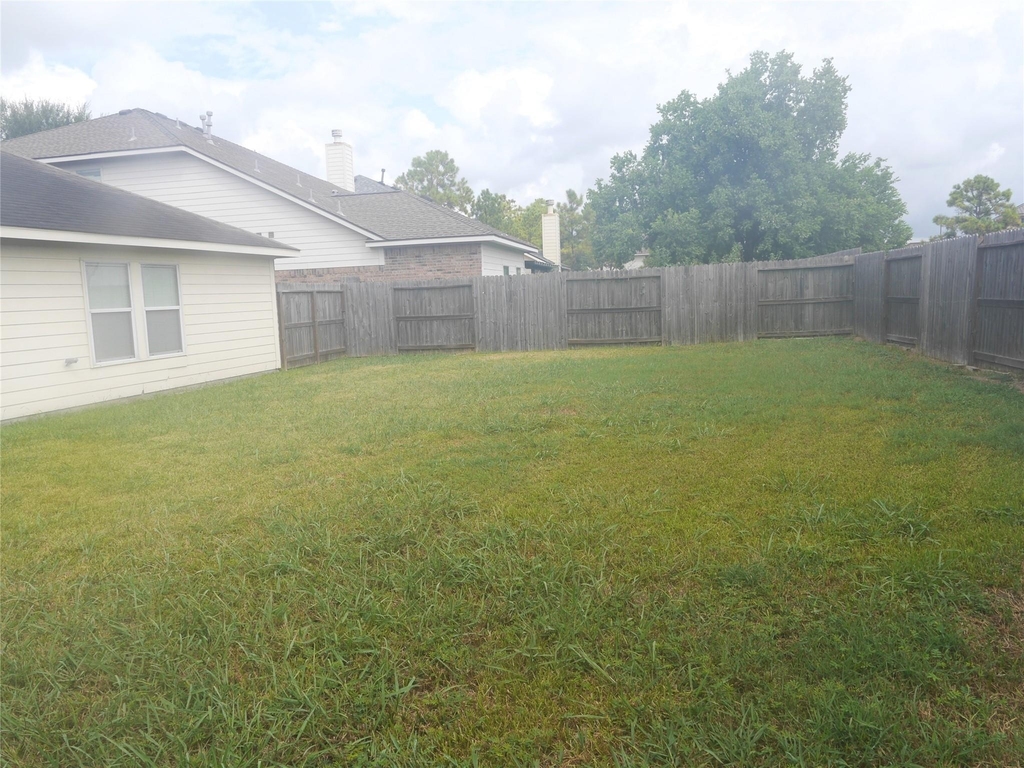 7911 Burning Oak Lane - Photo 36