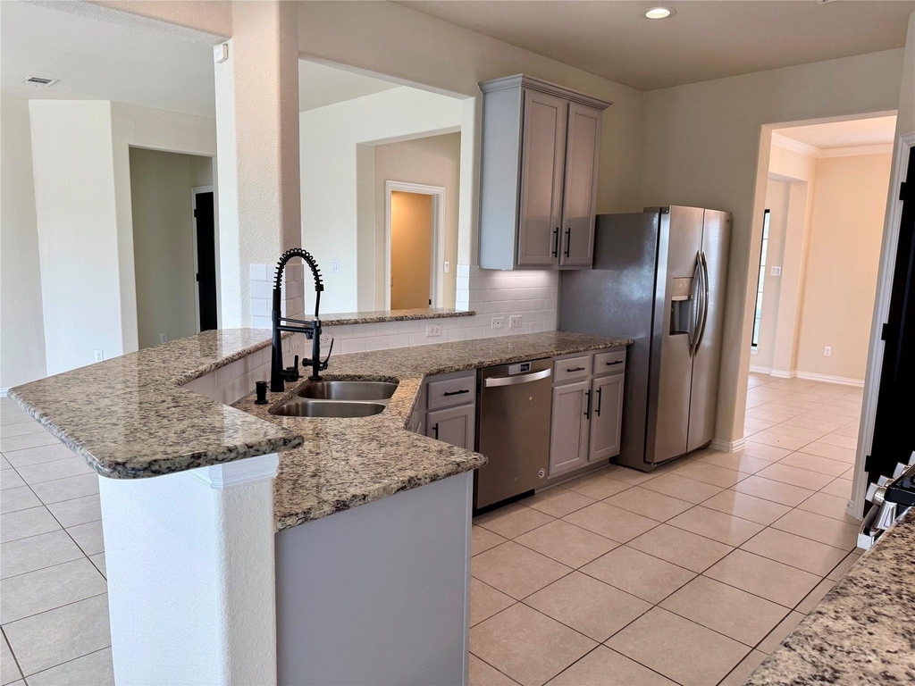 23422 Bordeaux Drive - Photo 4