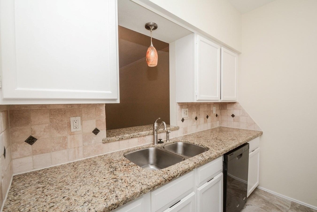 664 Wilcrest Drive - Photo 8