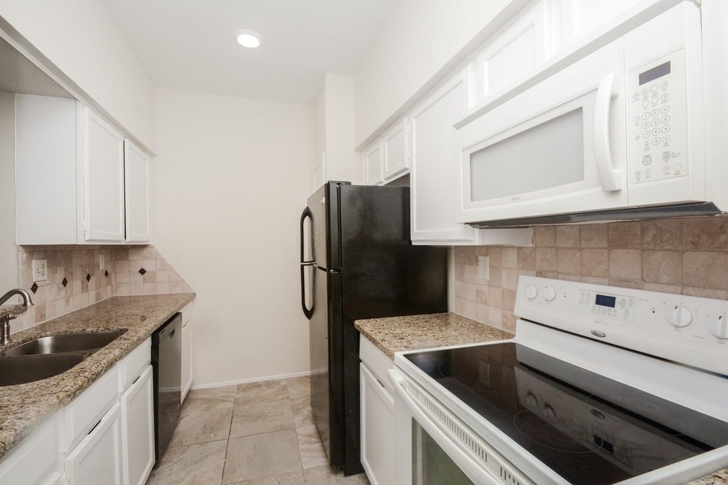 664 Wilcrest Drive - Photo 7