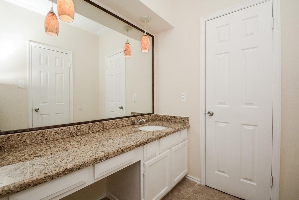 664 Wilcrest Drive - Photo 11