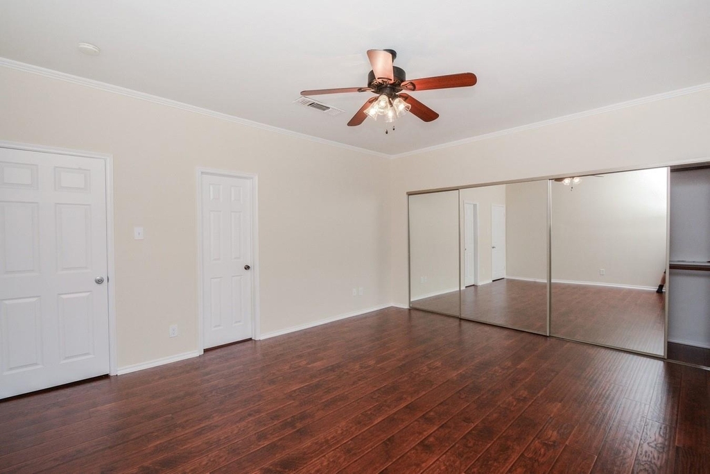664 Wilcrest Drive - Photo 10