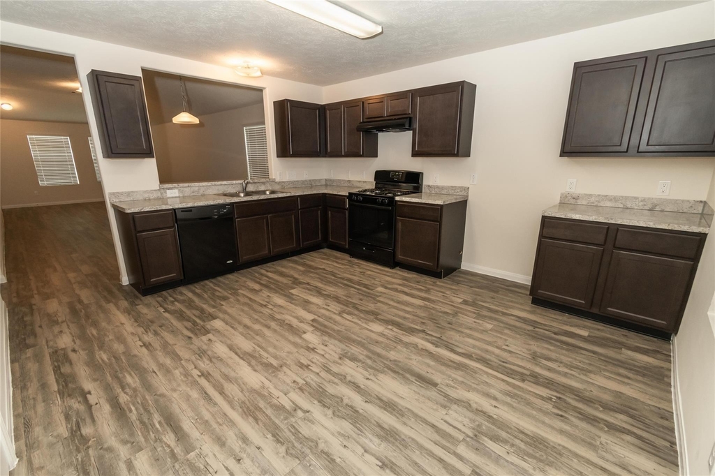 36 Santa Barbara Drive - Photo 2