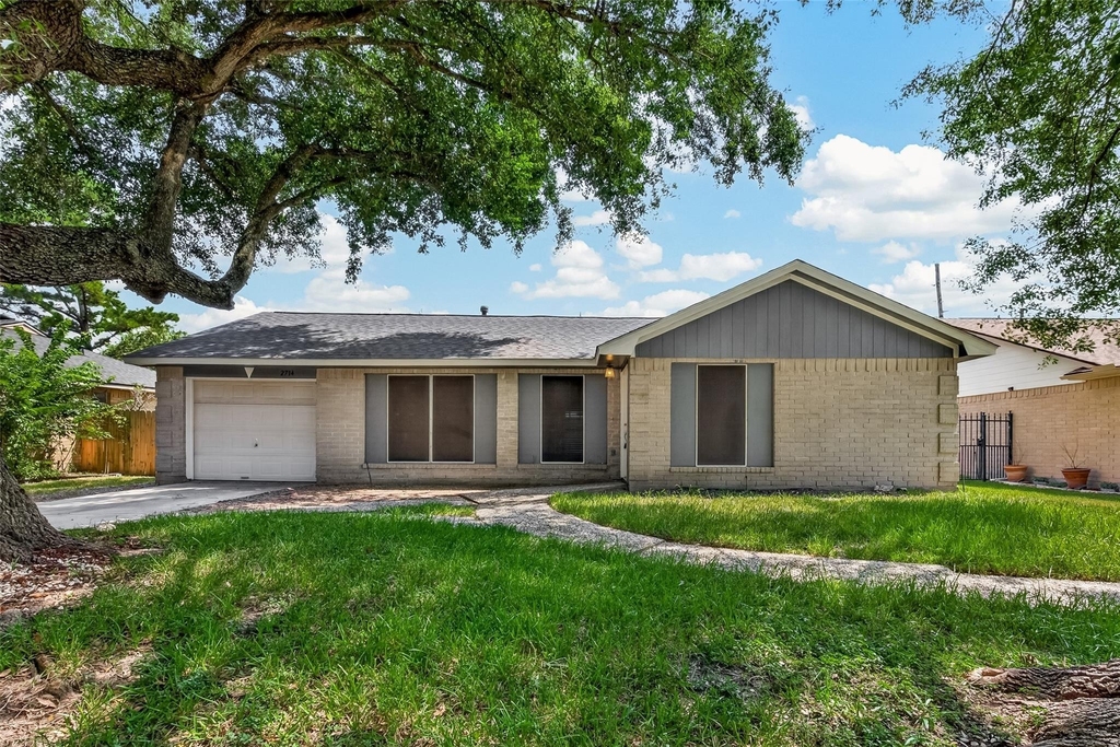 2714 S Brompton Drive - Photo 2
