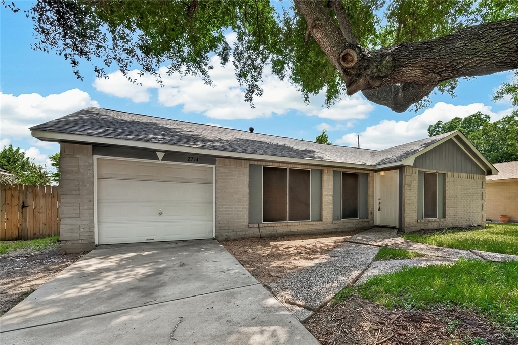 2714 S Brompton Drive - Photo 1