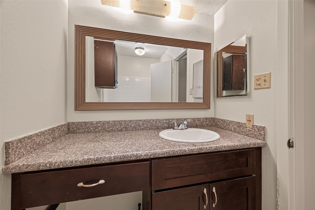 2714 S Brompton Drive - Photo 34