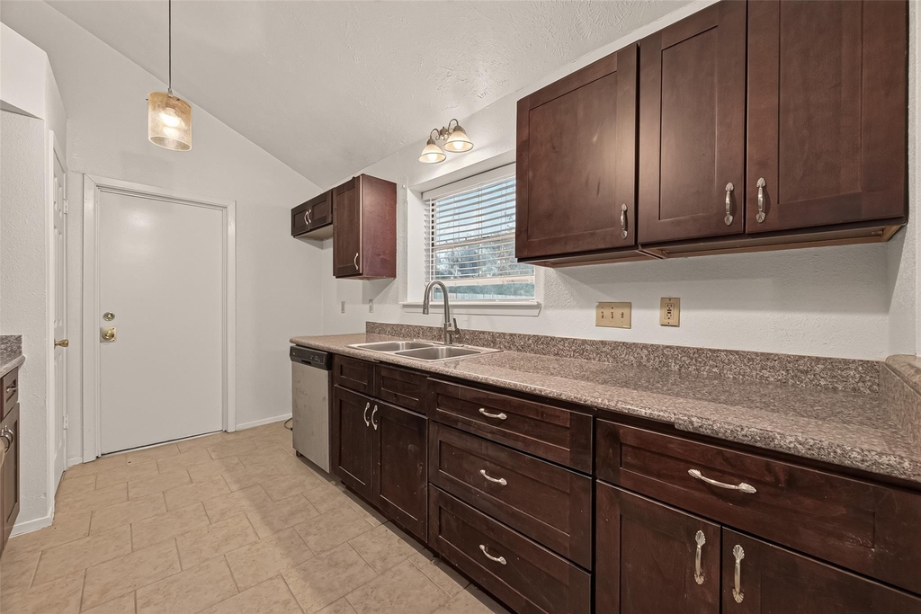 2714 S Brompton Drive - Photo 14