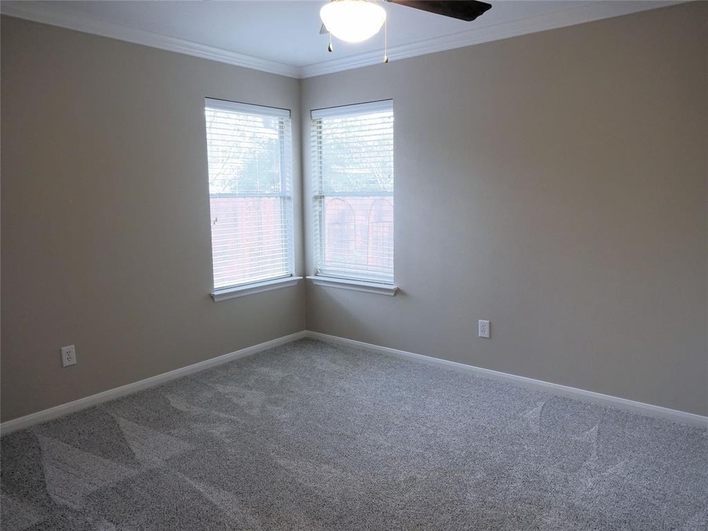 14 Paddock Pines Place - Photo 16
