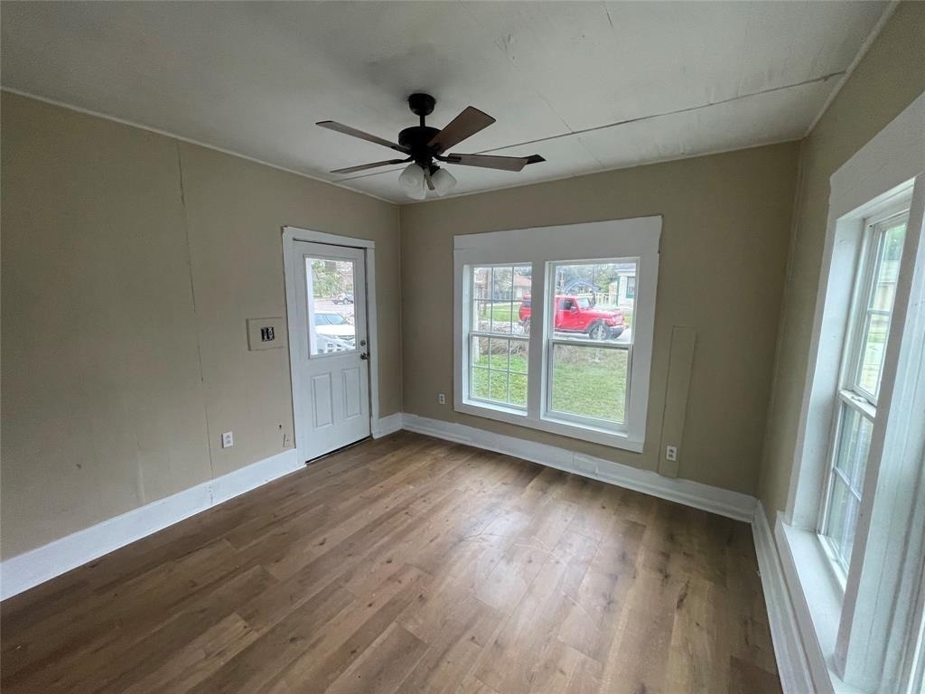 1016 Powell Street - Photo 3