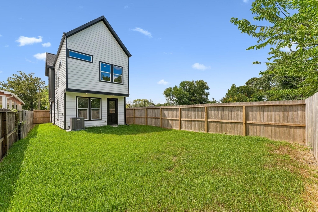 8027 Betty Boop Street - Photo 33