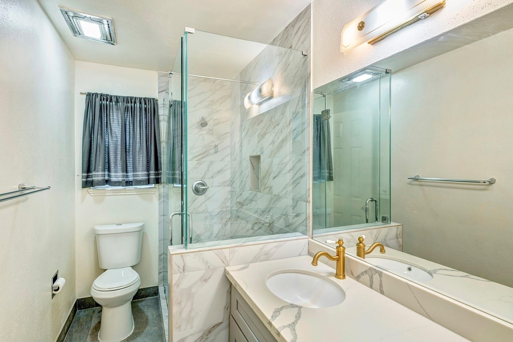 13012 Trail Hollow Drive - Photo 7