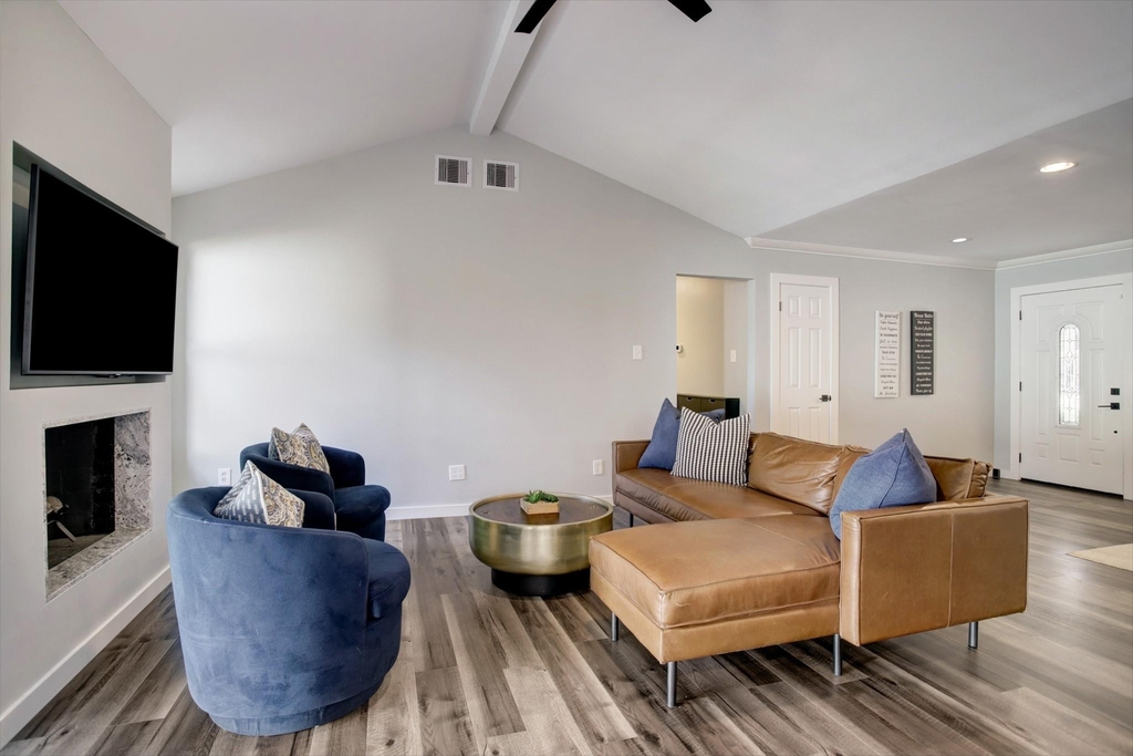 9326 Meadowcroft Drive - Photo 9