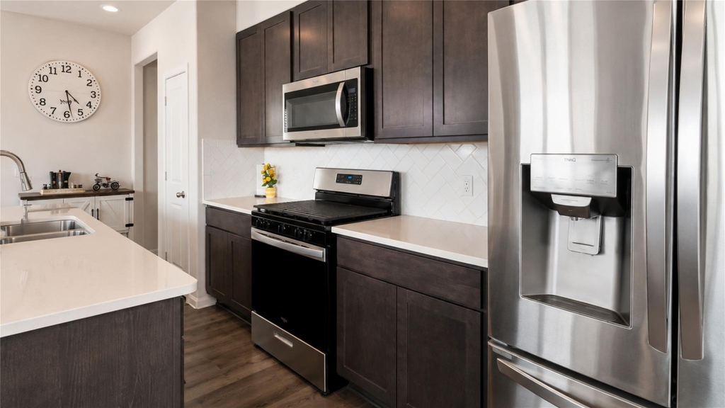 3935 Deledda Drive - Photo 5
