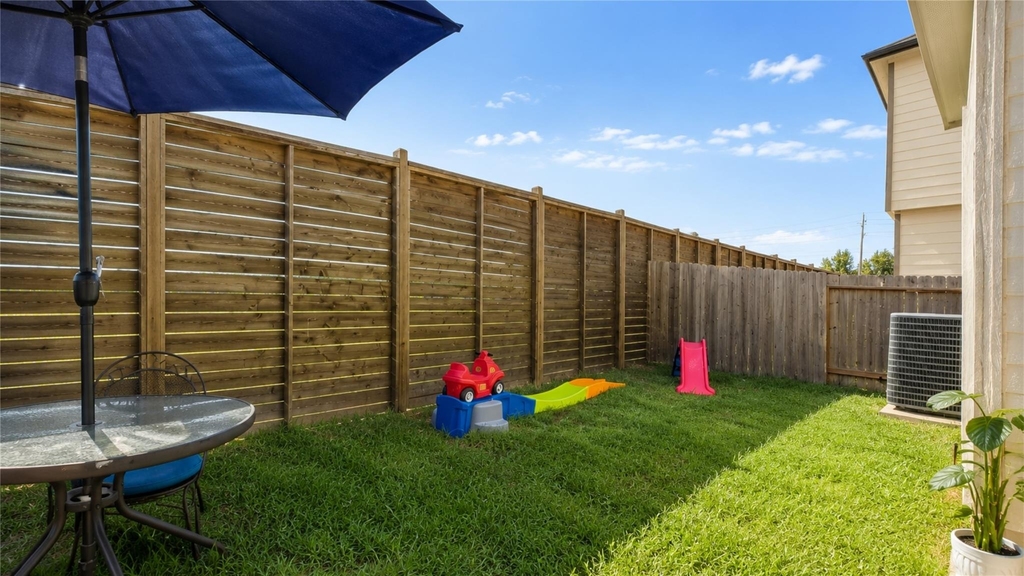 3935 Deledda Drive - Photo 17