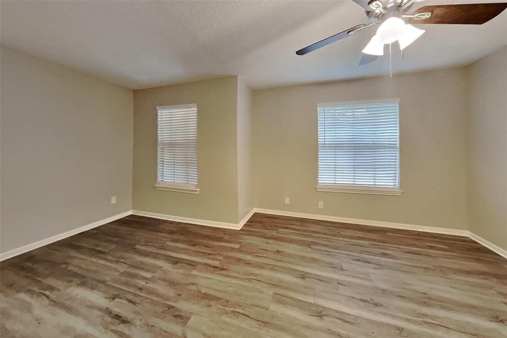 4627 Natural Bridge Drive - Photo 3