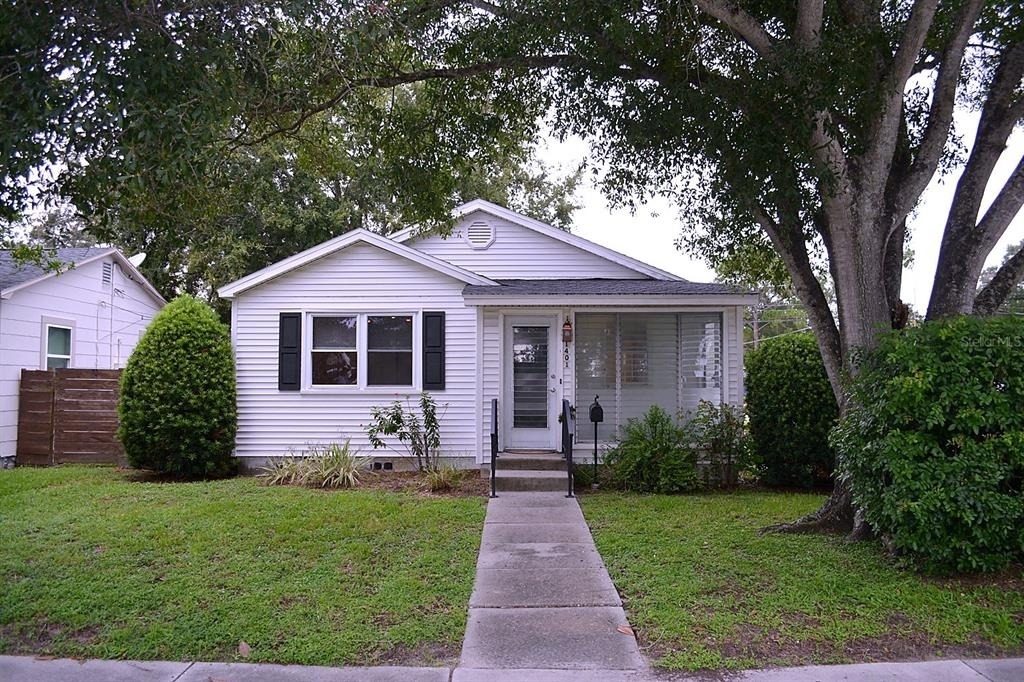 1401 34th Avenue N - Photo 0