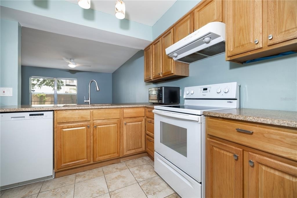 310 S Church Avenue - Photo 8