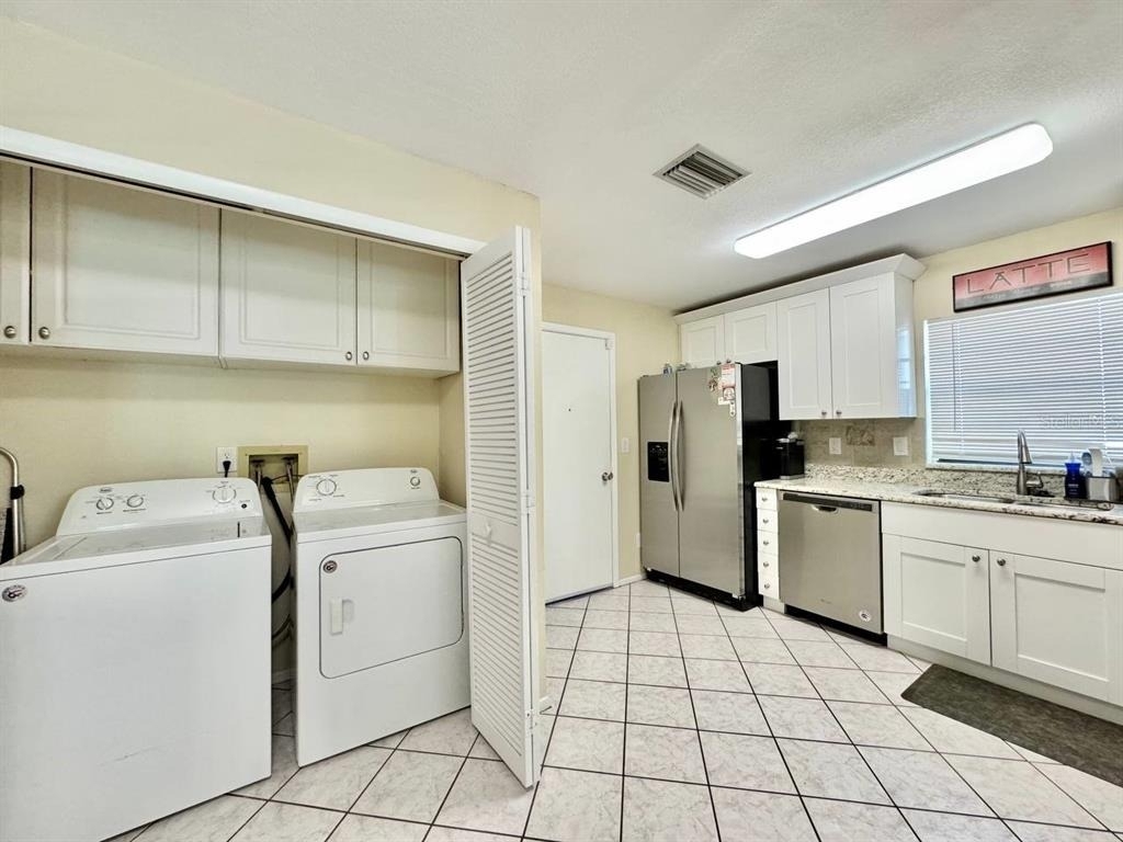 2775 Diane Terrace - Photo 11