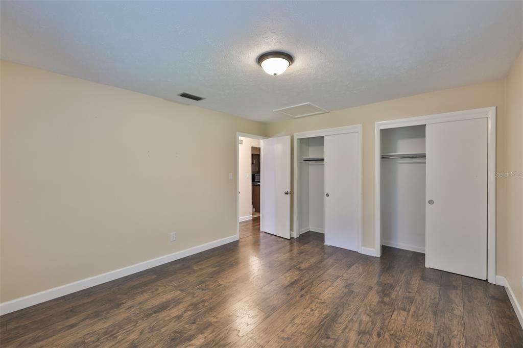 105 N Kingsway Road - Photo 16