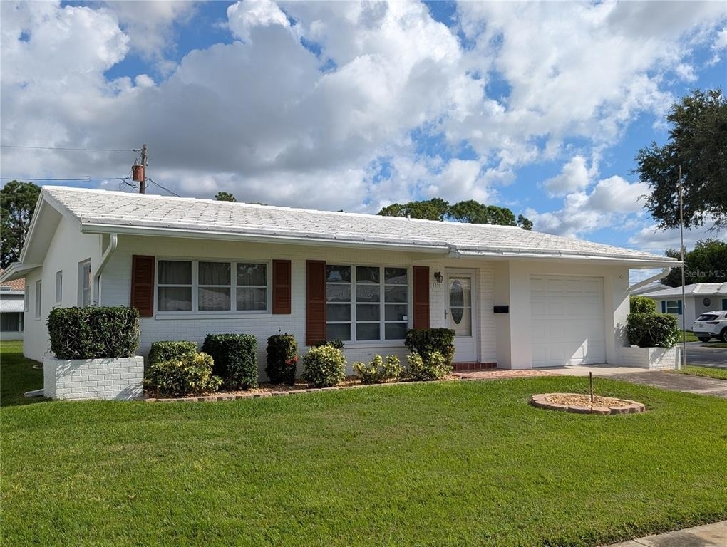 4450 93rd Terrace N - Photo 0
