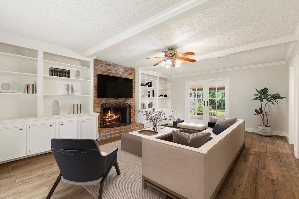 8215 Winding Hill Lane - Photo 4