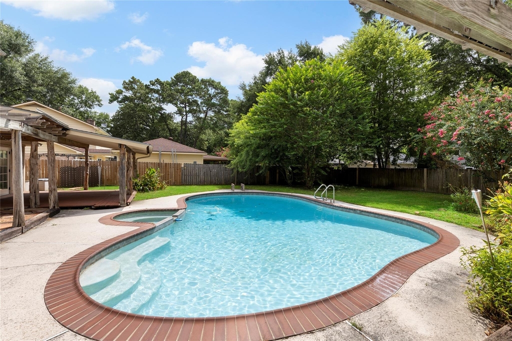 8215 Winding Hill Lane - Photo 39
