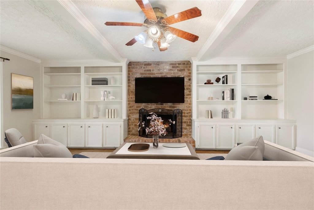 8215 Winding Hill Lane - Photo 5