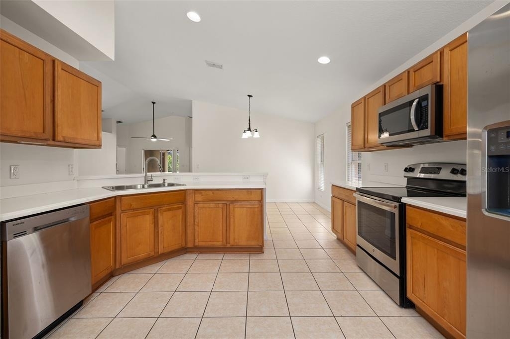 141 Richmond Drive - Photo 7