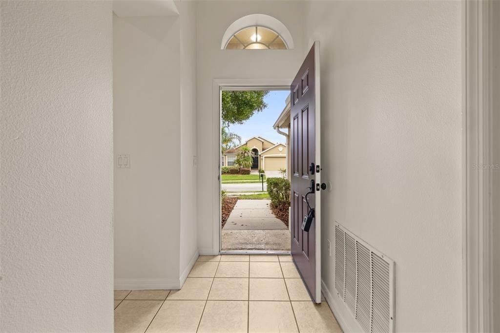 141 Richmond Drive - Photo 2