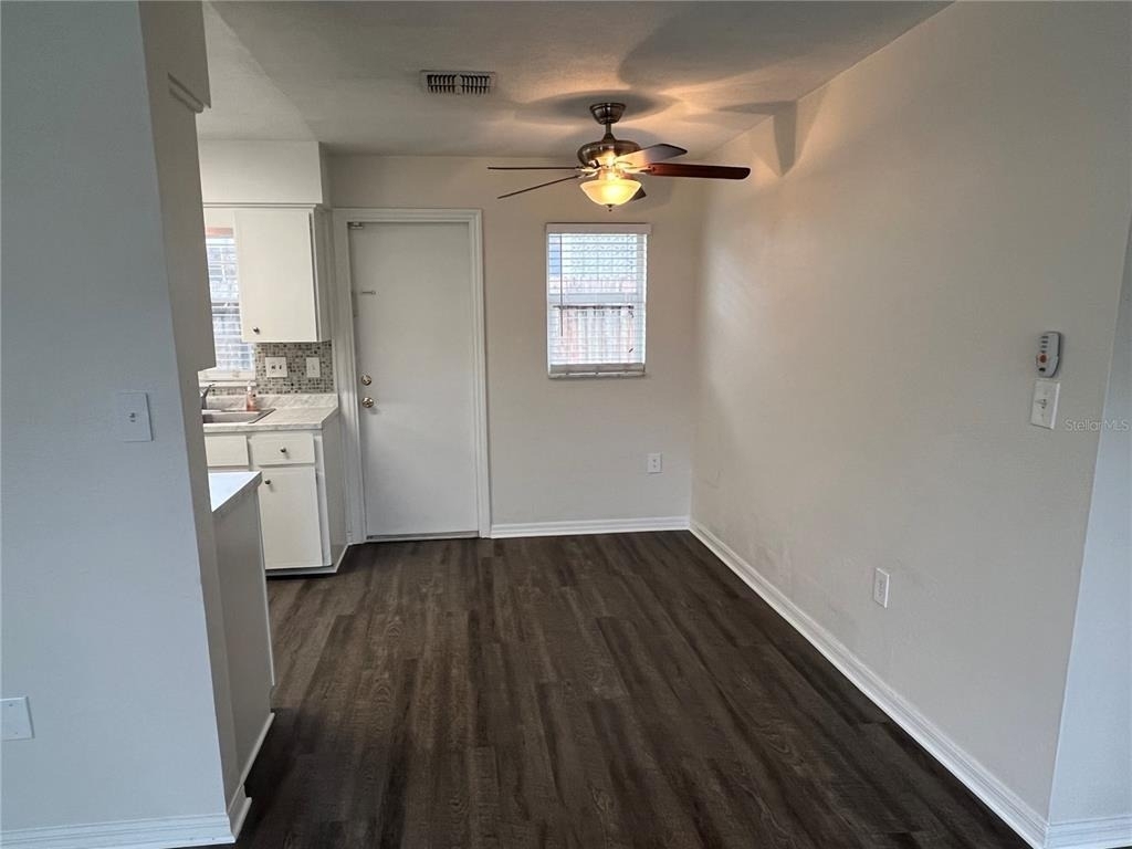 2406 Musselwhite Ave - Photo 1