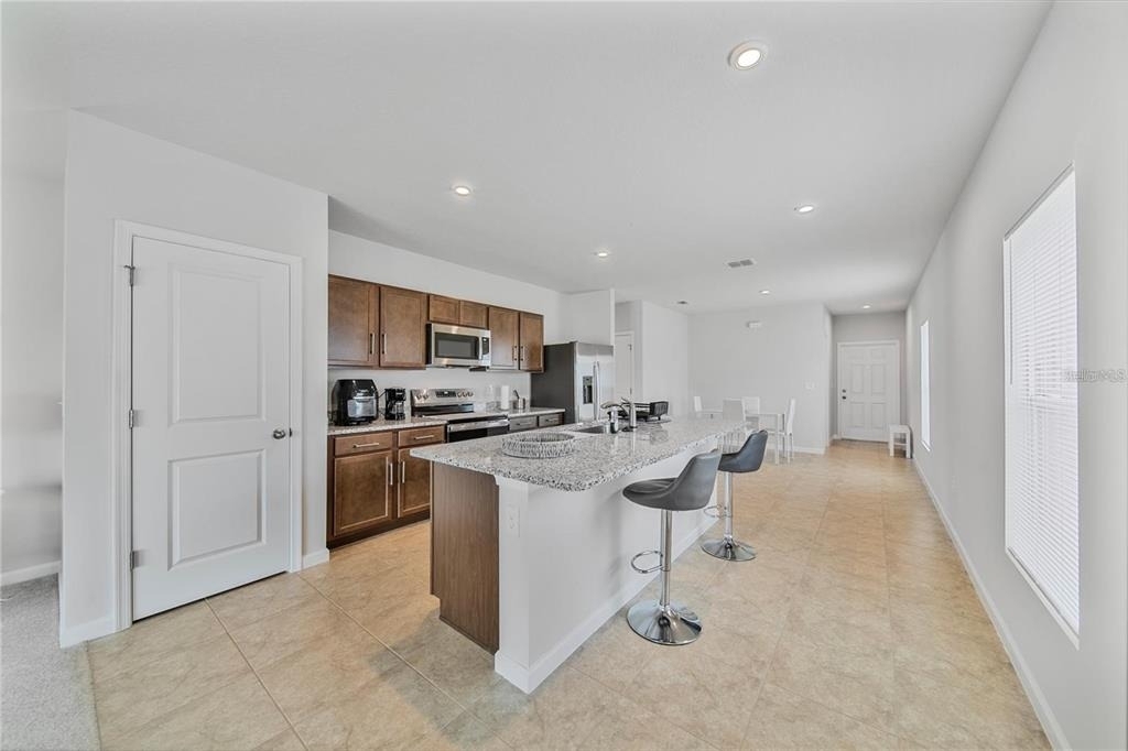 5736 Mast Avenue - Photo 2