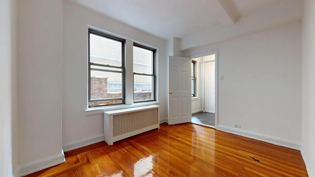 East 38th Street - Photo 0