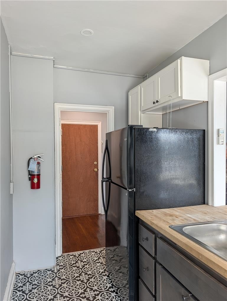 1458 Northampton Street - Photo 2