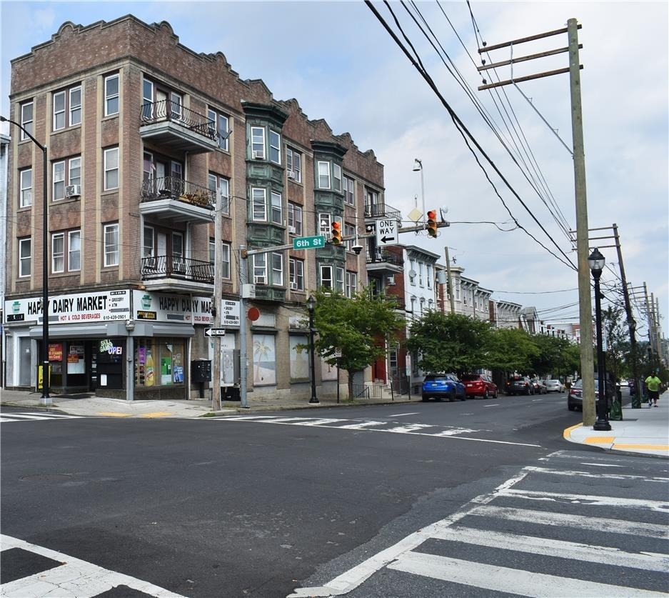201 N. 6th - Photo 0