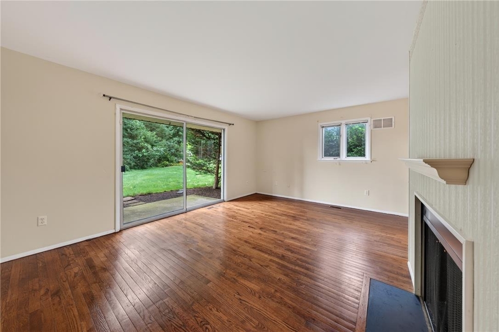 343 Carver Drive - Photo 7