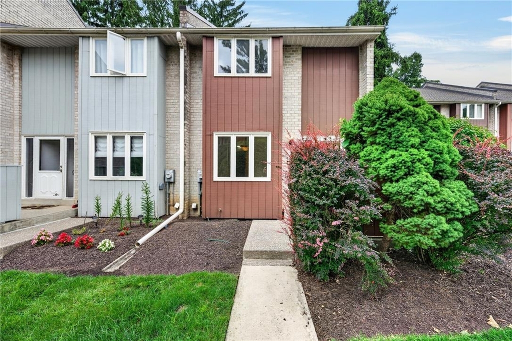 343 Carver Drive - Photo 1