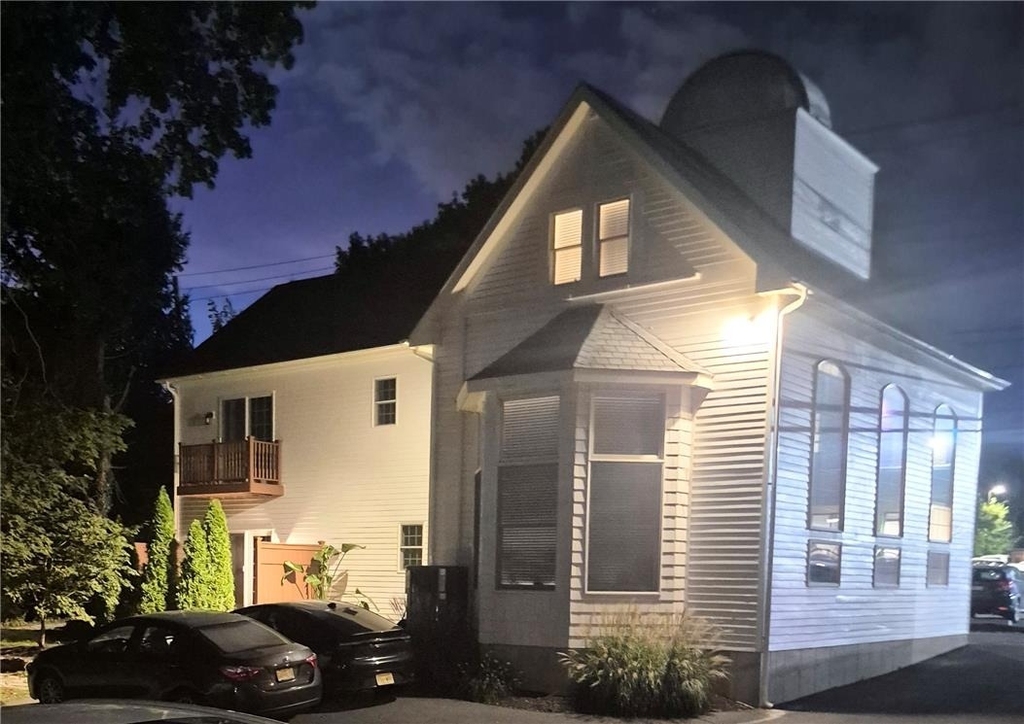 242 Walnut Street - Photo 7