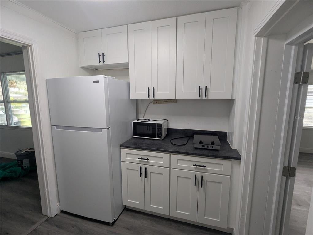 1513 Akron Drive - Photo 2